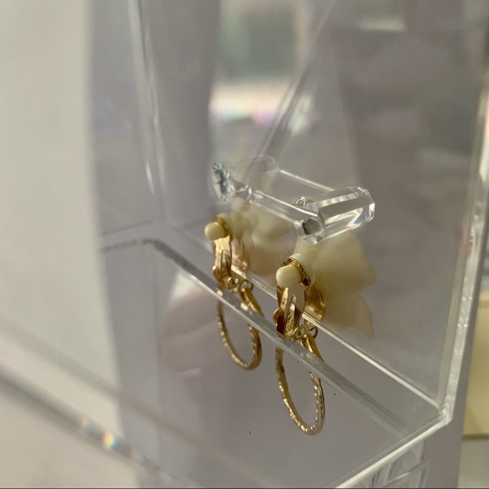 Ear Cuff # 5 - Picture 2 of 2
